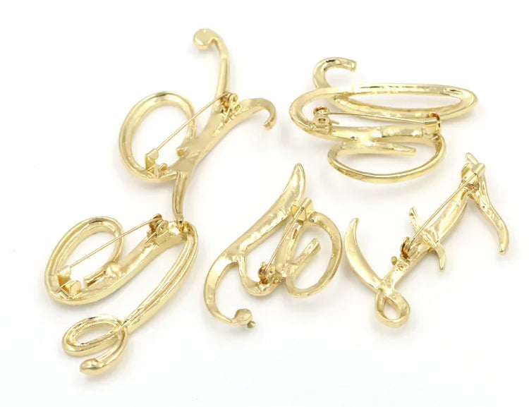 Fashion Design 26 Initial Letters Brooch Pins For Woman Luxury Lapel Pins Crystal Rhinestone Pin Badg Women Brooch Jewelry Gifts