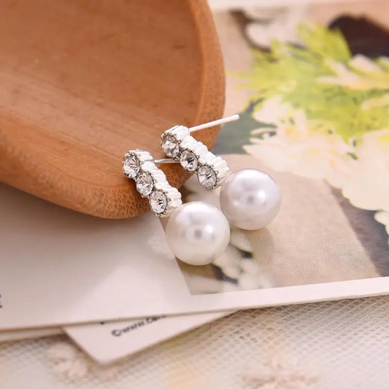 Best Selling Wild Fashion Simple Pearl Bean Earrings Style Women Girls Earrings Jewelry Wholesale Crystal Earrings Brincos