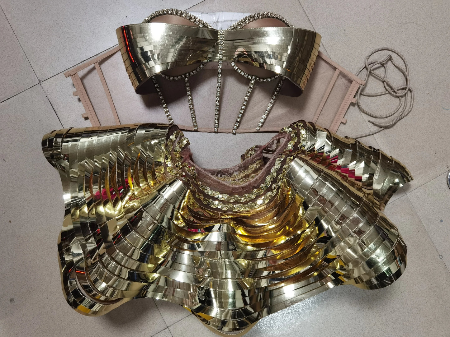 Sexy Diamonds Activity Clothing Women ClubCelebrate Stage Wear Performance Outfit Sparkly GoloSilver Top 2PCS Skirt Sets Y009