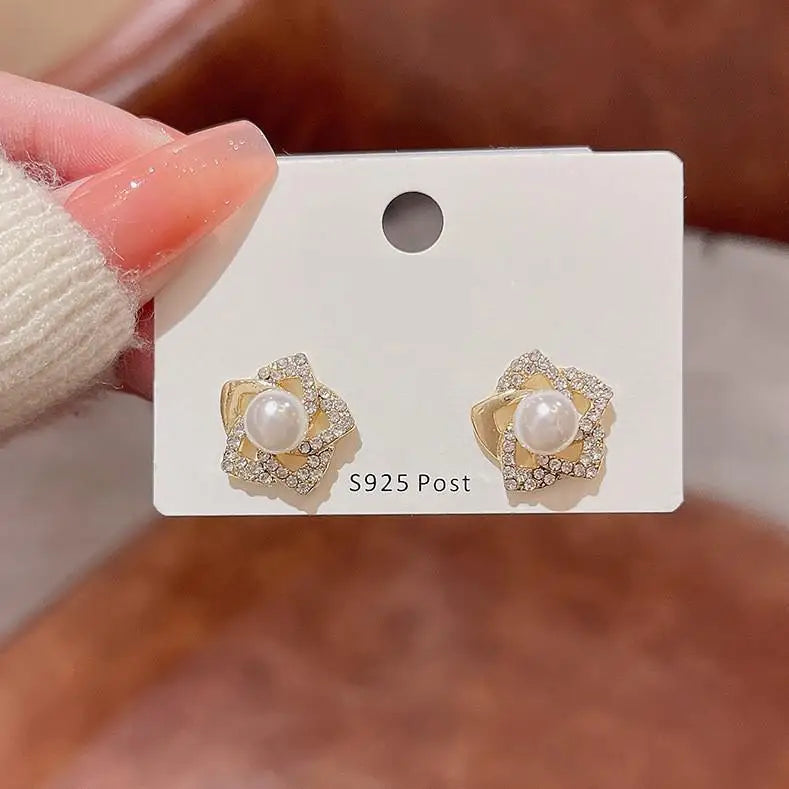 925 Silver Needle Korean Fashion Crystal Flower Earrings For Women Jewelry 2025 Trending New Women's Pearl Stud Earrings Brincos