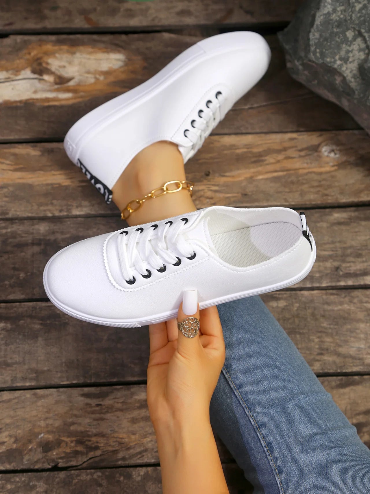 Women Sneakers 2025 Summer Fashion Breathable Shoes Woman Soft Sole Walking Sneakers Casual Women Sneaker White Sneakers Women