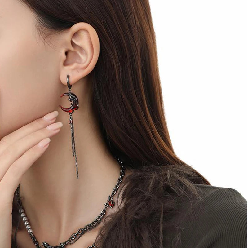Red Moon Gem Asymmetric Earrings Personality Hip-pop Gothic Dark Ear Pendants Tassel Chain Eardrop Ear Buckle Jewelry Accessory