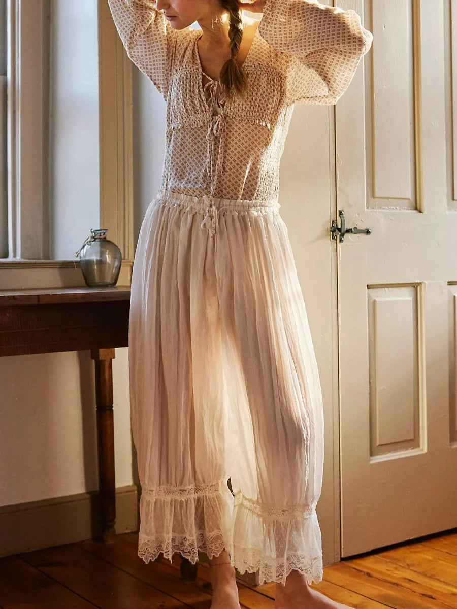 Women Y2k Vintage Lace Bloomer Pants Sets 2 Piece Lacey Babydoll Tank Top Long Bloomers Cropped Pants Suit Outfits Matching Sets