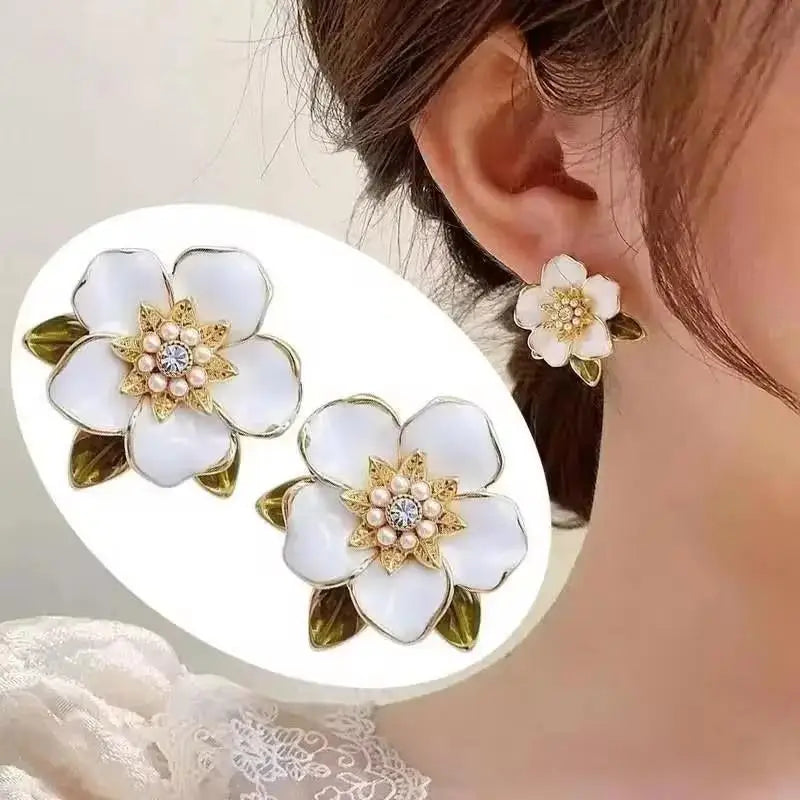 925 Silver Needle Hollow Crystal Swan Earrings For Women Korean Jewelry 2025 Trending New Luxury Animal Pearl Stud Earrings Gift