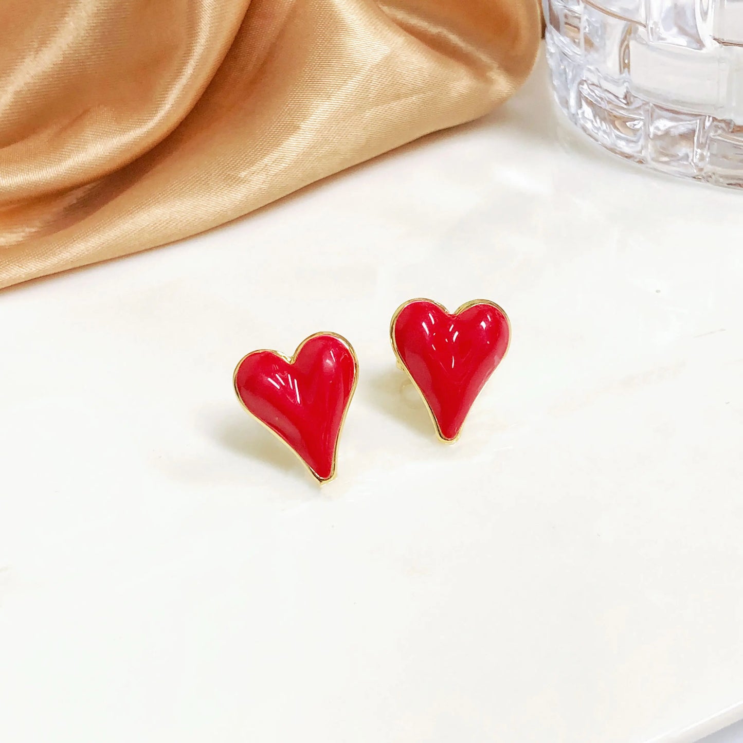 Enamel Oil Heart Stud Earrings for Women Girls New Fashion Party Golden Color Love Earrings Cute Romantic Jewelry Fine Gift