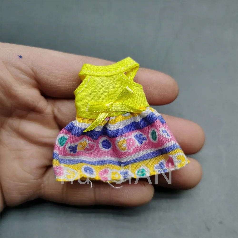 Ob11人形の服の本物の小さなケリーのオリジナルの種類は、服のパンツを着ることができるシンバの子供たちが家のおもちゃをプレイします