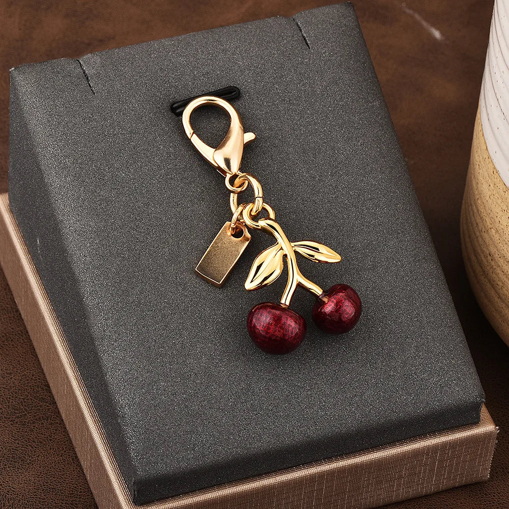 Fashion Bear Cherry Letter C Flower Keychains For Women Metal Y2K Exquisite Bag Pendant Car Key Ring Jewelry Gift Accessories