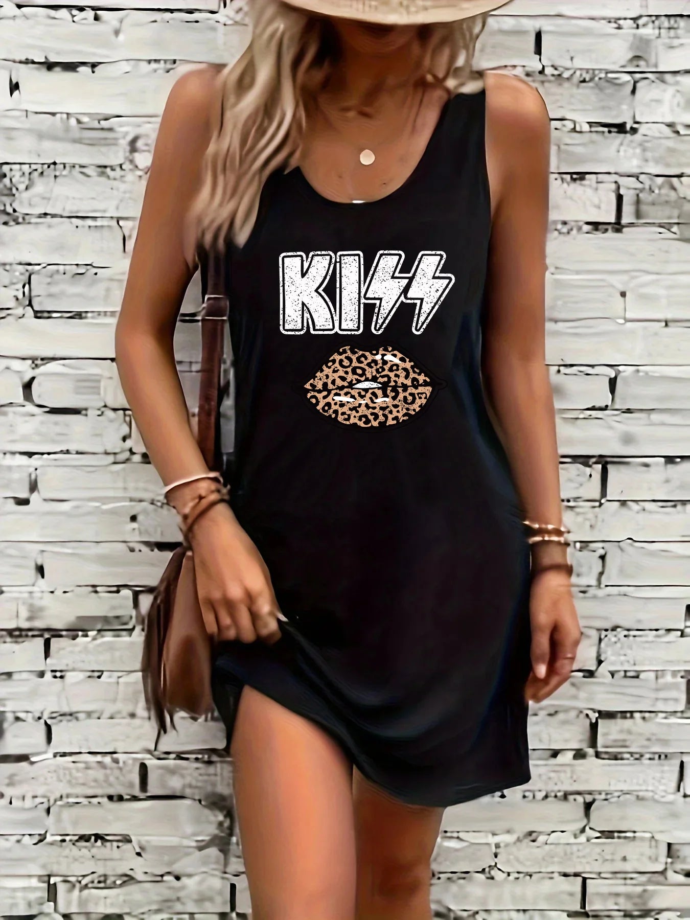Women's summer loose and comfortable casual lip print letter pattern print black sleeveless vest skirt punk style dress