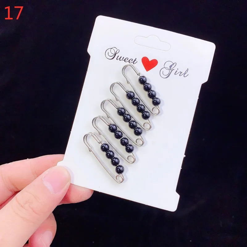Fashion Crystal Pin Waist Buckle Fixed Strap Charm Safety Brooch Anti Fall Sweater Cardigan Clip Chain Pearls Brooches Jewelry