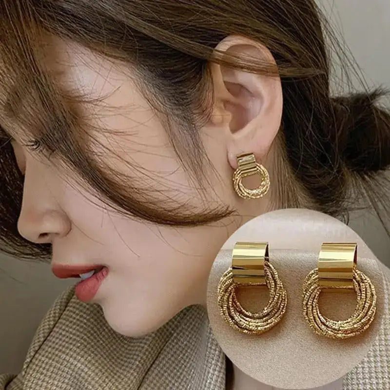 925 Silver Needle Korean Big Elegant Earrings For Woman Metal Jewelry 2025 Trending Vintage Geometric Women's Earrings Z40