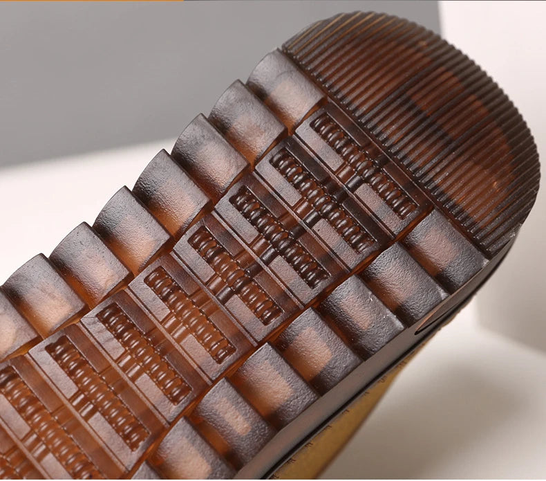 Men Loafers 2025 New Leather Shoes Men's Casual Shoes Moccasins Breathable Sneakers Male Driving Shoes Comfort Flats Plus Size