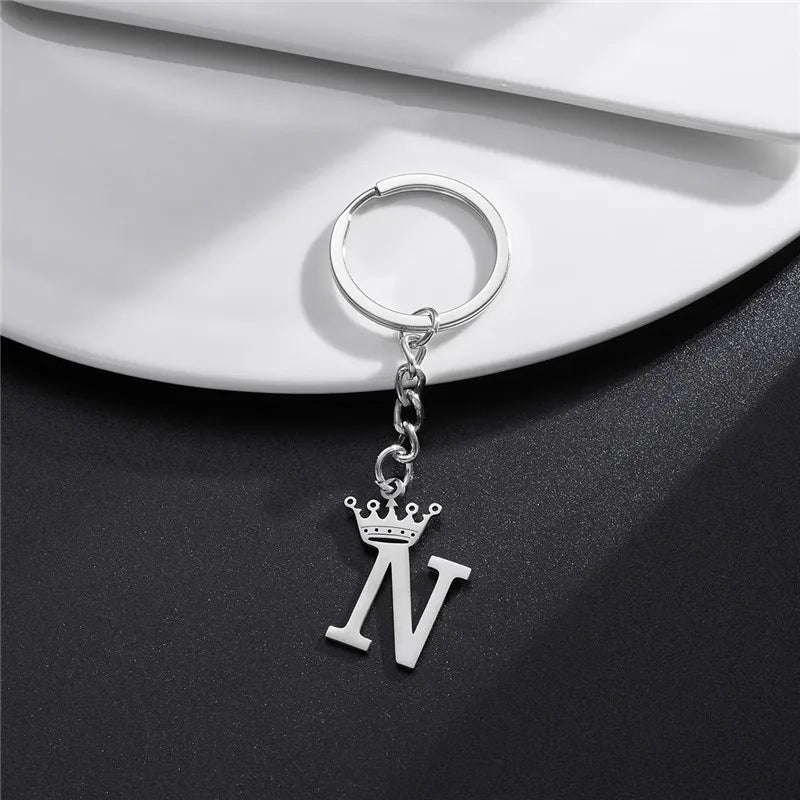 Fashion Crown A-Z Letters Pendant Keychains for Lovers Silver Color 26 Alphabet Keyring Women Car Key Ring Unique Name Jewelry