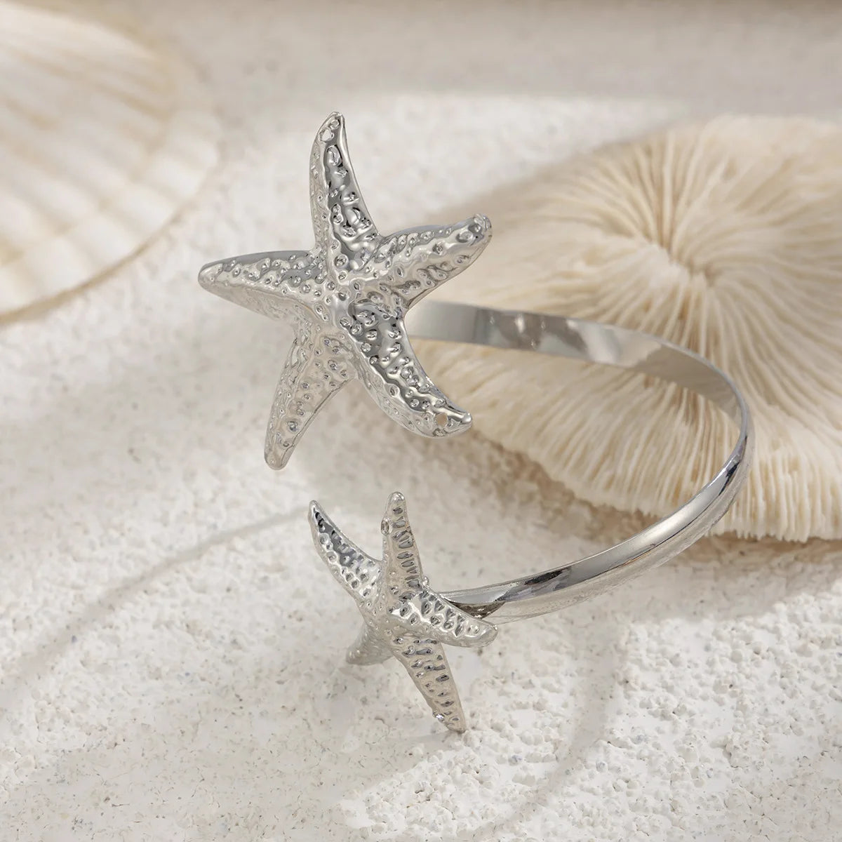 Women's European and American Fashion Gold Color Starfish Arm Chain Bracelet Summer Beach Travel Banquet Party Dress Up Gift