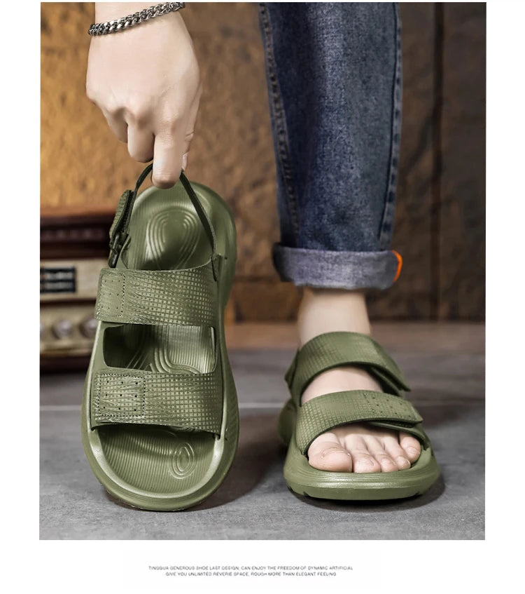 Sandals for men summer style soft sole casual wear-resistant anti slip black sandals for outdoor wear water wading beach shoes