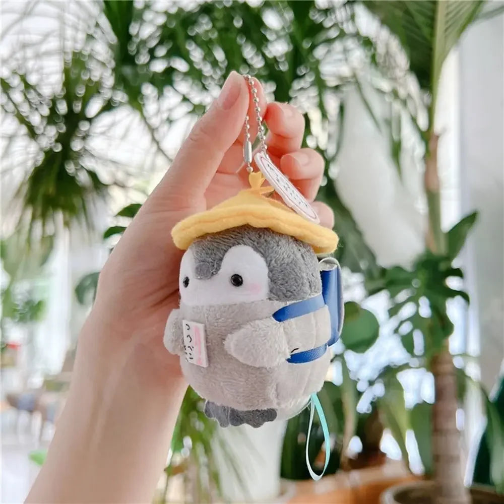かわいいペンギンのぬいぐるみキーホルダー 観光帽子ペンギンキーホルダー 女の子へのギフト クリエイティブなスクールバッグキーホルダー