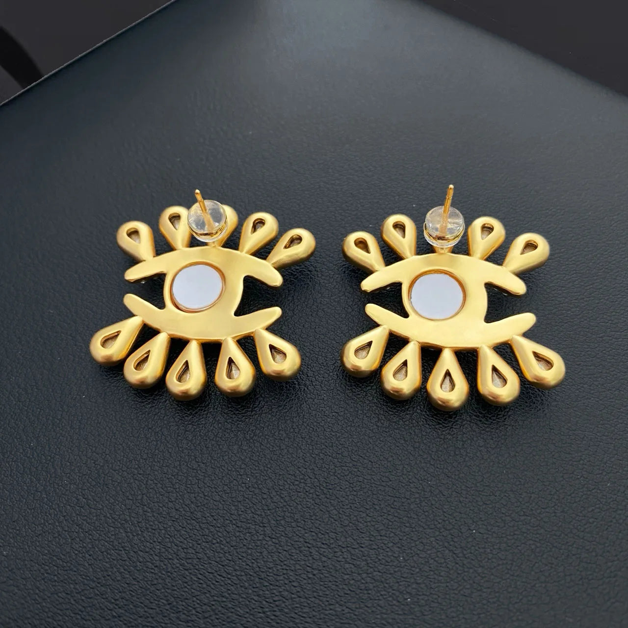 New Jewelry & Accessories Retro Style Eye Shaped Crystal Ear Clip Earrings For Women's Parties & Gifts