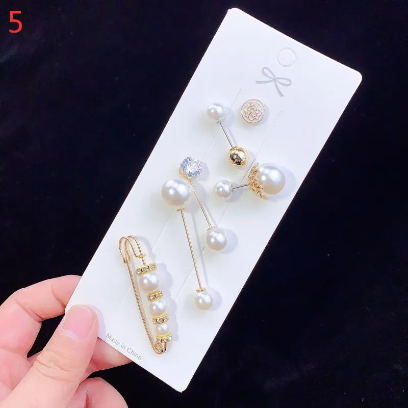 Fashion Crystal Pin Waist Buckle Fixed Strap Charm Safety Brooch Anti Fall Sweater Cardigan Clip Chain Pearls Brooches Jewelry