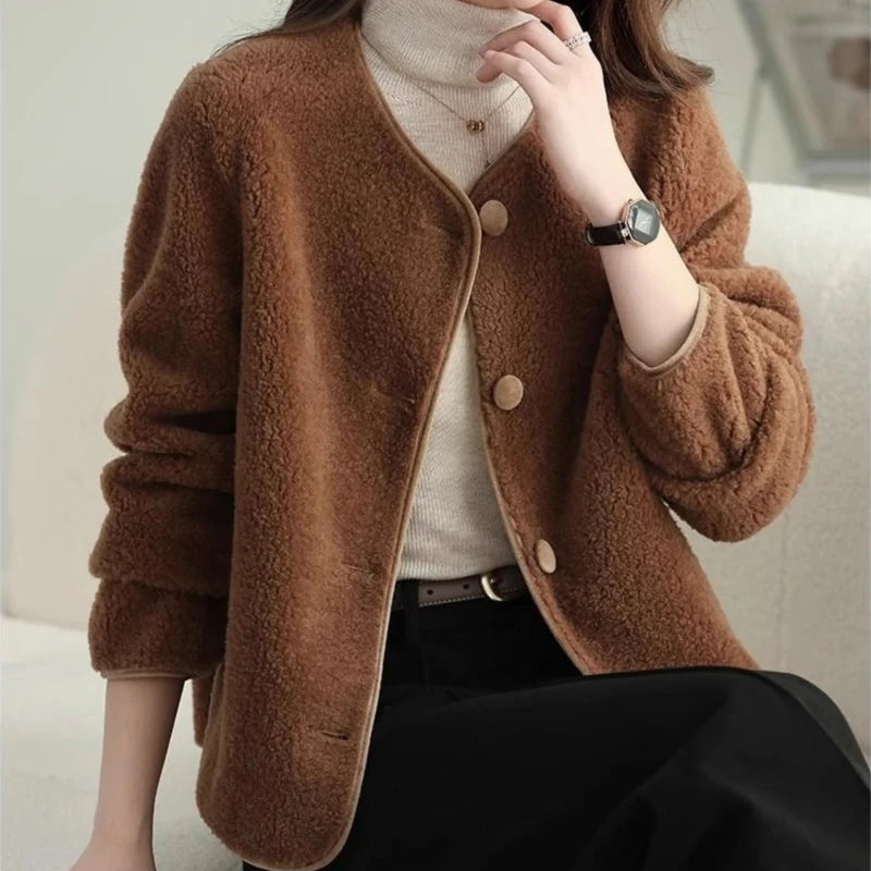 Fleeced Short Jacket for Women Korean Style New Products Demi-season Fashion 2025 Coats Woman Reviews Clothes Great Luxury Cheap