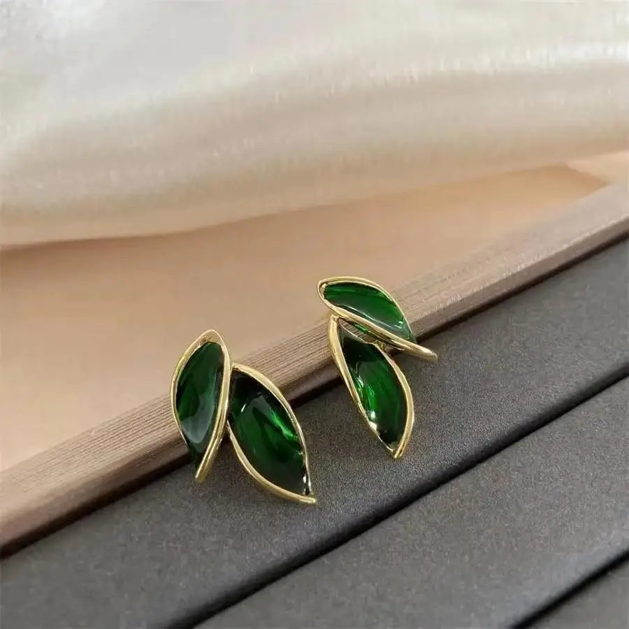 925 Silver Needle Korean Fashion Bowknot Tulip Earrings For Women Jewelry 2025 Trending New Women's White Flower Earrings Brinco