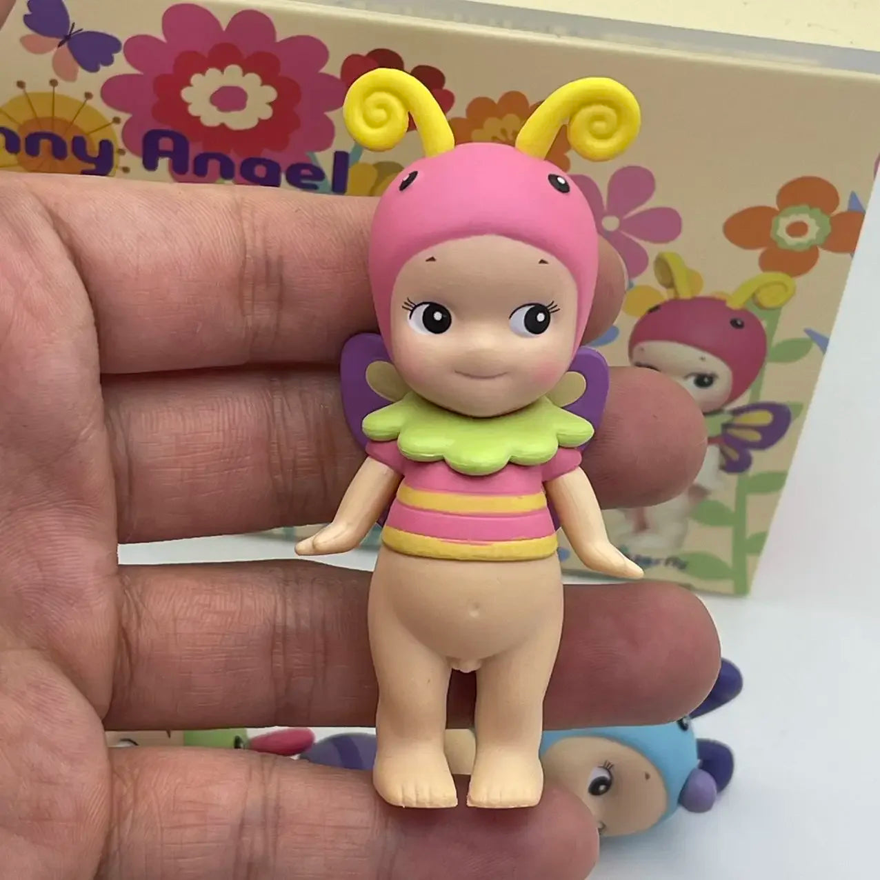 ソニーエンジェル ブラインドボックス ミニフィギュア バグズワールド限定シリーズ アニメフィギュア かわいい人形 子供用 クリスマス 誕生日 ギフト 6個