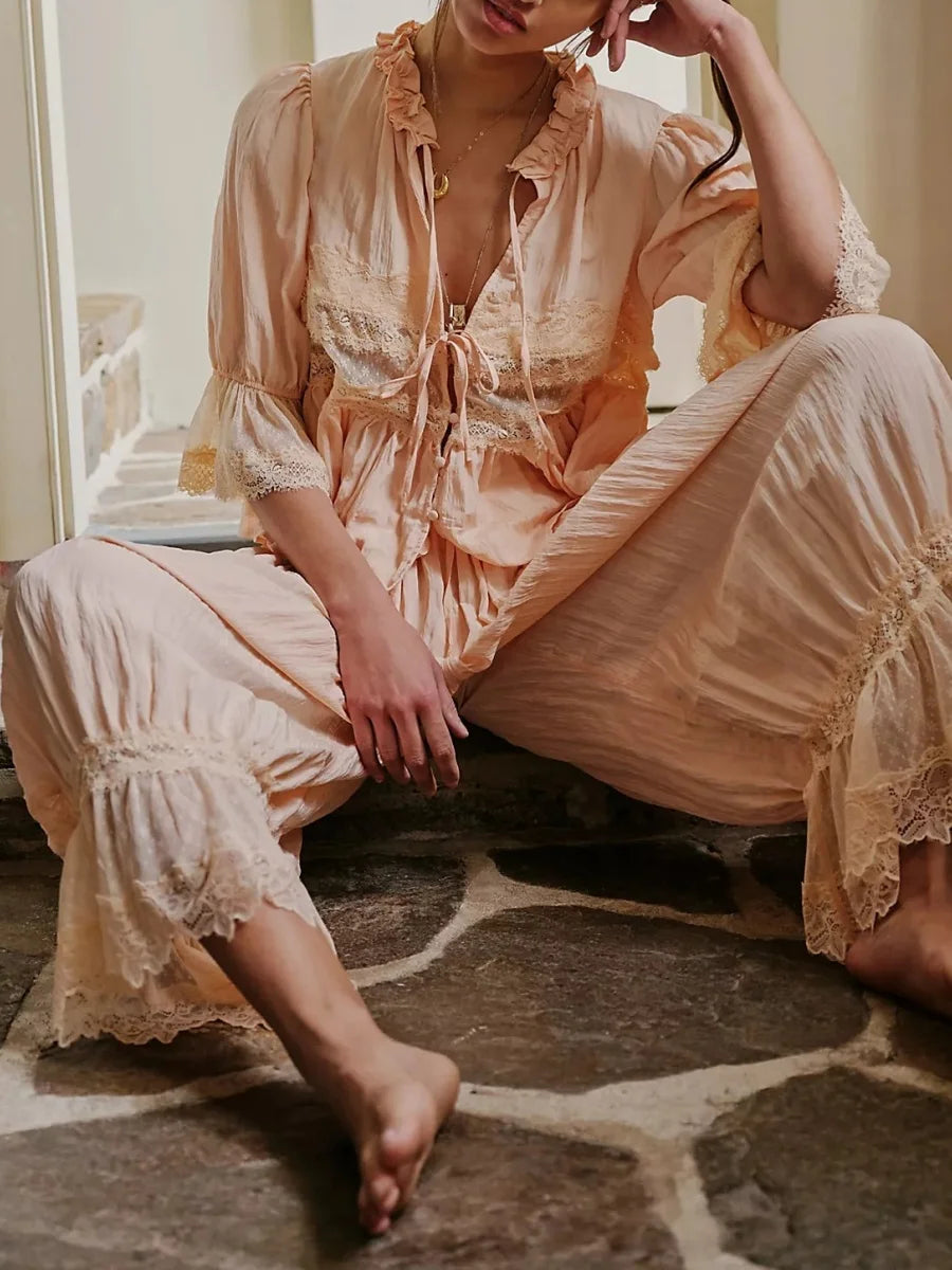 Women Y2k Vintage Lace Bloomer Pants Sets 2 Piece Lacey Babydoll Tank Top Long Bloomers Cropped Pants Suit Outfits Matching Sets