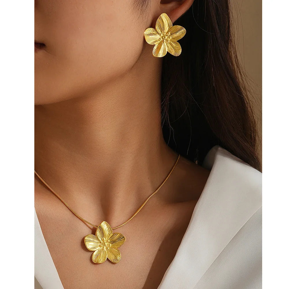 LUXUKISSKIDS 2PC Women's Fashion Trendy Stainless Steel Flower Earrings Necklace Set Gold-Plated Jewellry Party Dressing Gifts