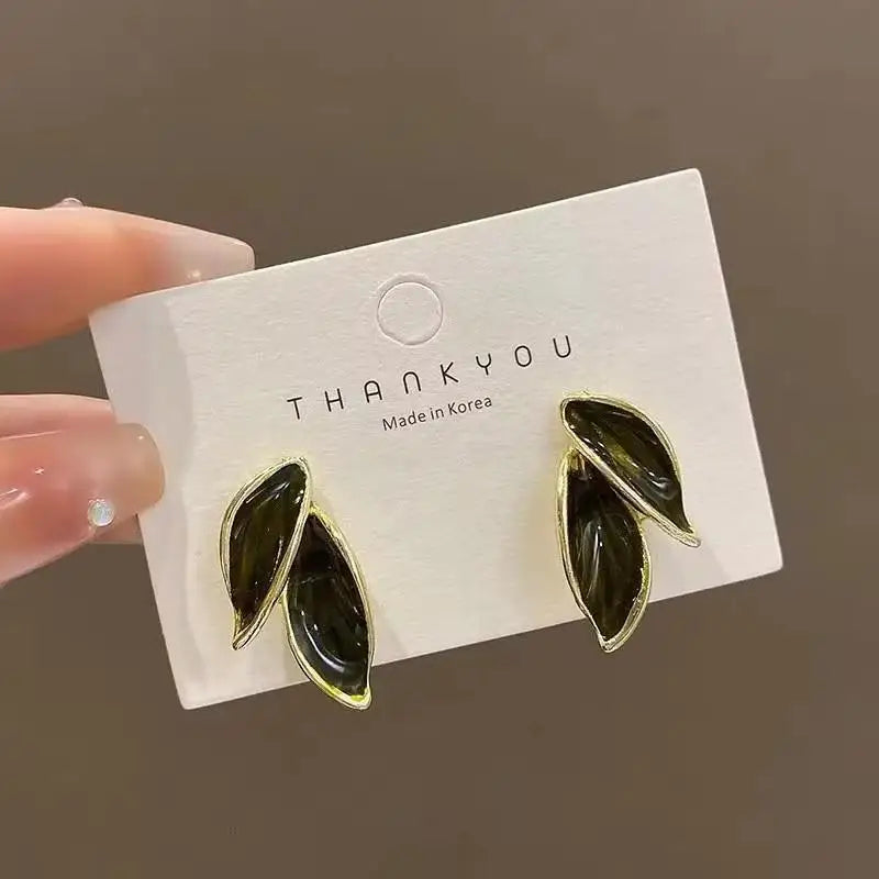 925 Silver Needle Hollow Crystal Swan Earrings For Women Korean Jewelry 2025 Trending New Luxury Animal Pearl Stud Earrings Gift
