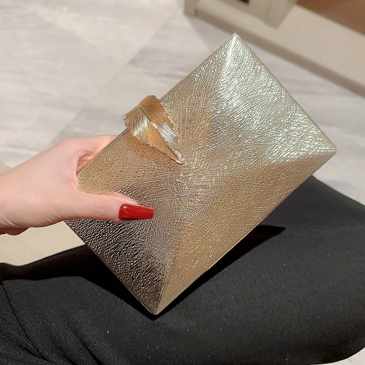 2024 Metallic Party Clutch Purse Box Shape Evening Bags Gold Silver White Handbag Purses Women Bridal Wedding Metal Clutches Bag
