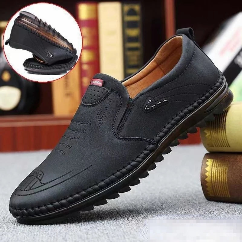 Men Loafers 2025 New Leather Shoes Men's Casual Shoes Moccasins Breathable Sneakers Male Driving Shoes Comfort Flats Plus Size