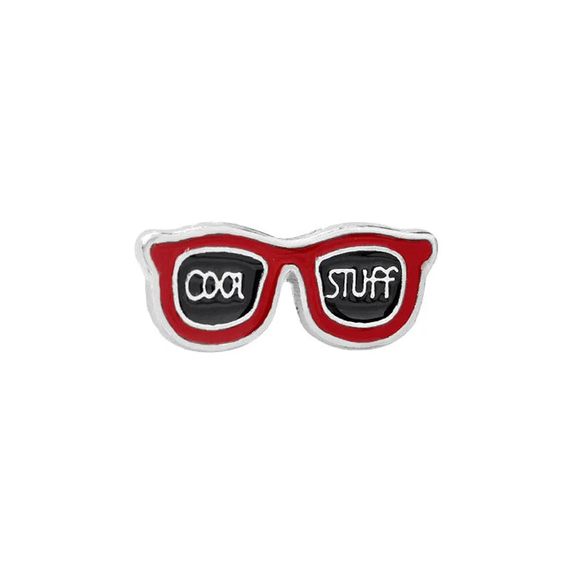 Summer Beach Sunglasses Brooch Fashion Personality Enamel Pins for Vacation Girl Women Backpack Hat Lapel Pin Jewelry Decoration