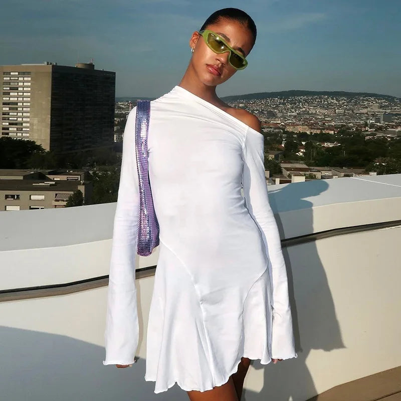 レディース セクシー ボートネック バックレス メッシュ ミニドレス 無地 スリムフィット ベルロングスリーブ セルフタイバック シアー ショートドレス