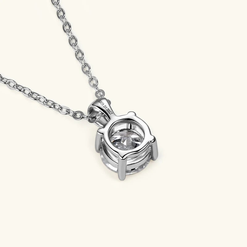IOGOU Sparkling Real 1 Carat D Color Moissanite Pendant Necklaces For Women 100% 925 Silver Wedding Fine Jewelry Accessories
