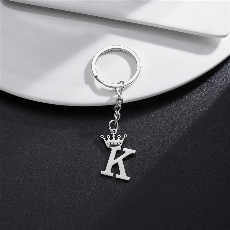 Fashion Crown A-Z Letters Pendant Keychains for Lovers Silver Color 26 Alphabet Keyring Women Car Key Ring Unique Name Jewelry
