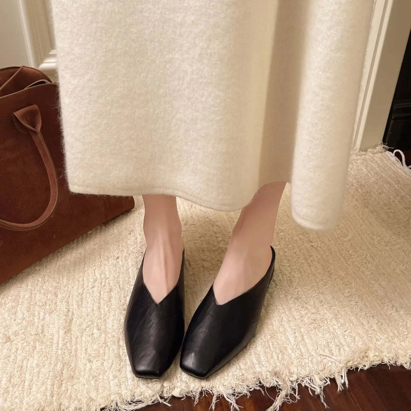 Women Slippers 2025 New Square Toe Elegant Sandals Women Summer Luxury Designer Shoes Comfortable Slip on Slippers Slides Women
