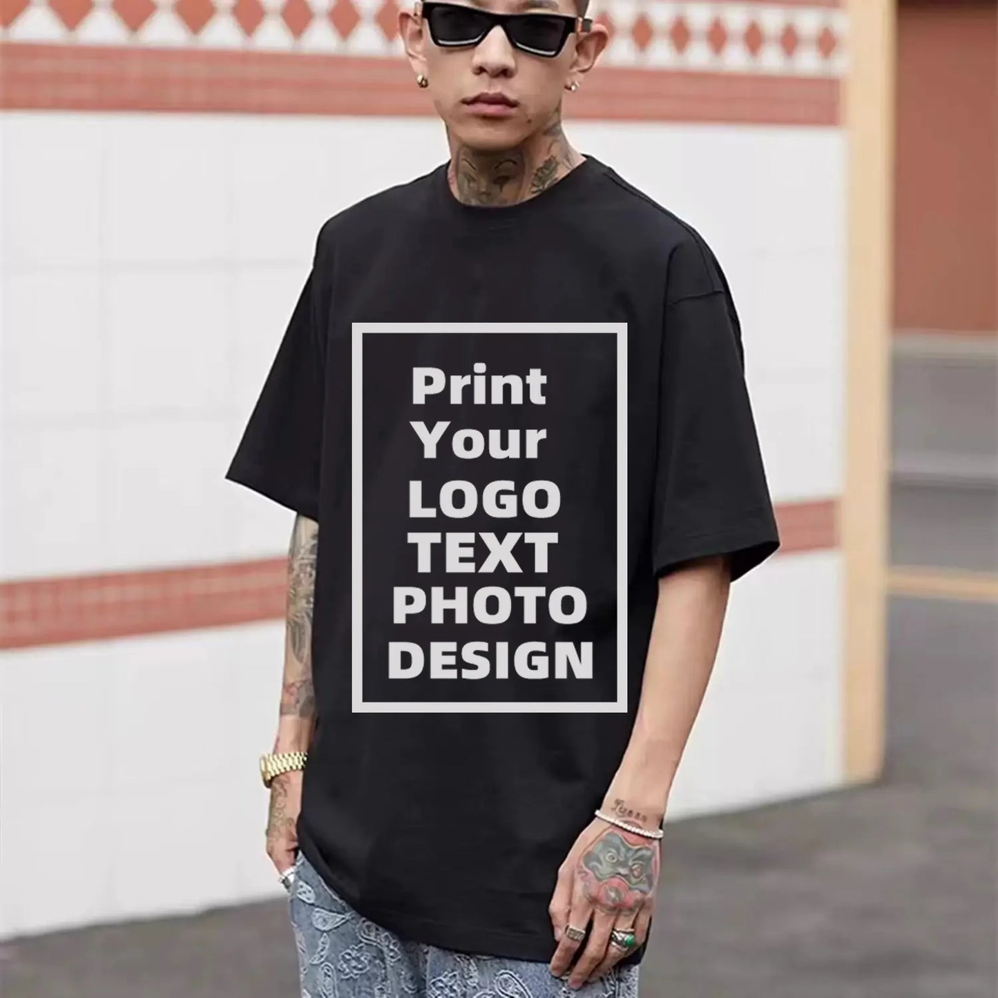 オーダーメイドのカスタムテキストネームTシャツ、独自のメッセージを追加 メンズコットンTシャツ、パーソナライズTシャツ、デザインをプリント メンズTシャツ トップス