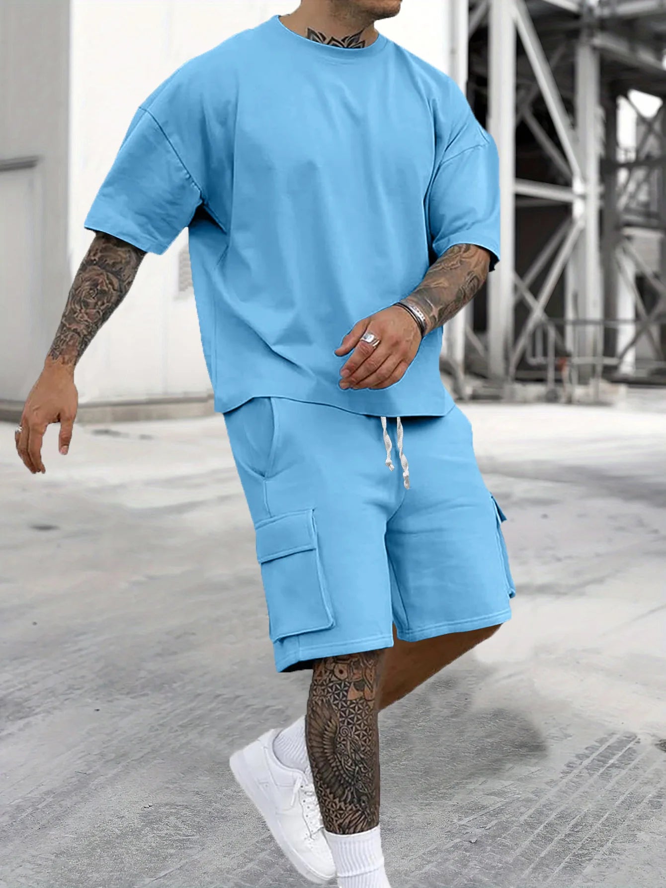 New men's casual sportswear set in 2025, including a stylish T-shirt and a pair of work-style shorts deportes entretenimiento