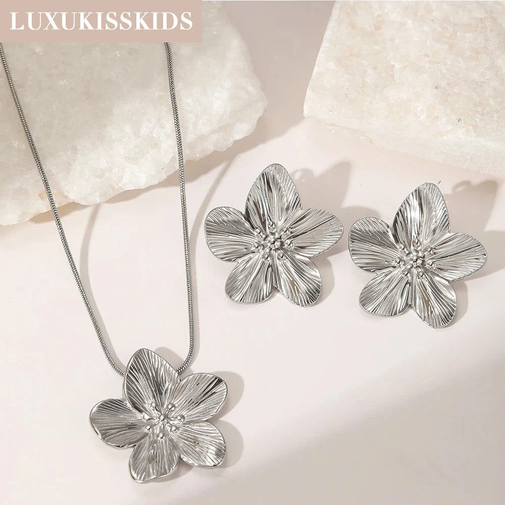 LUXUKISSKIDS 2PC Women's Fashion Trendy Stainless Steel Flower Earrings Necklace Set Gold-Plated Jewellry Party Dressing Gifts