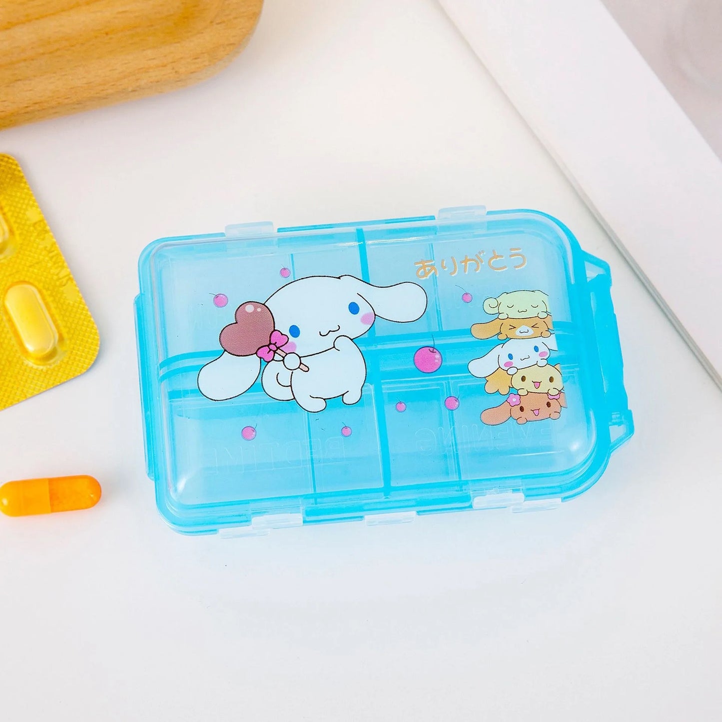 Fashion niche travel mini storage pill box Sanrio cartoon portable portable medicine box medicine sealed dispensing box