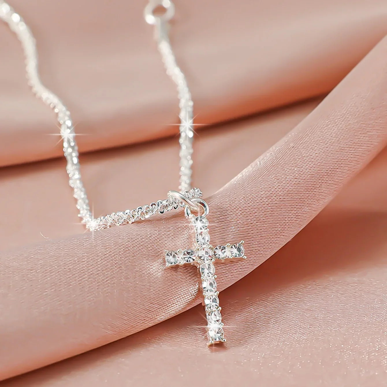 Sparkling Thin Chain Anklet Bracelet for Women Zircon Cross Pendant Bracelet on Leg Foot 2024 Trendy Boho Summer Beach Jewellry