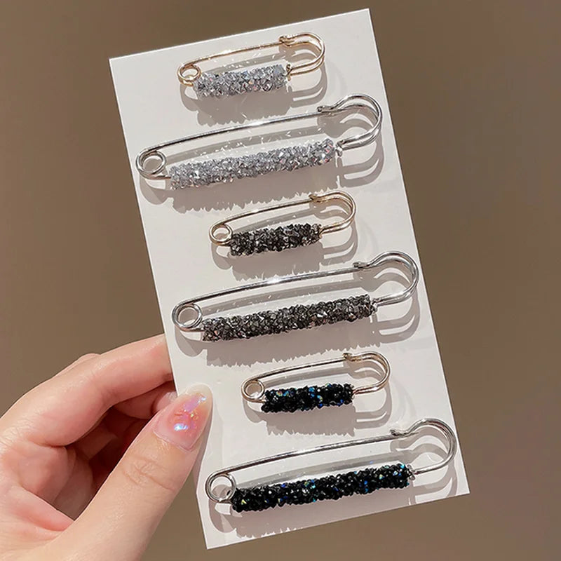 Fashion Crystal Pin Waist Buckle Fixed Strap Charm Safety Brooch Anti Fall Sweater Cardigan Clip Chain Pearls Brooches Jewelry