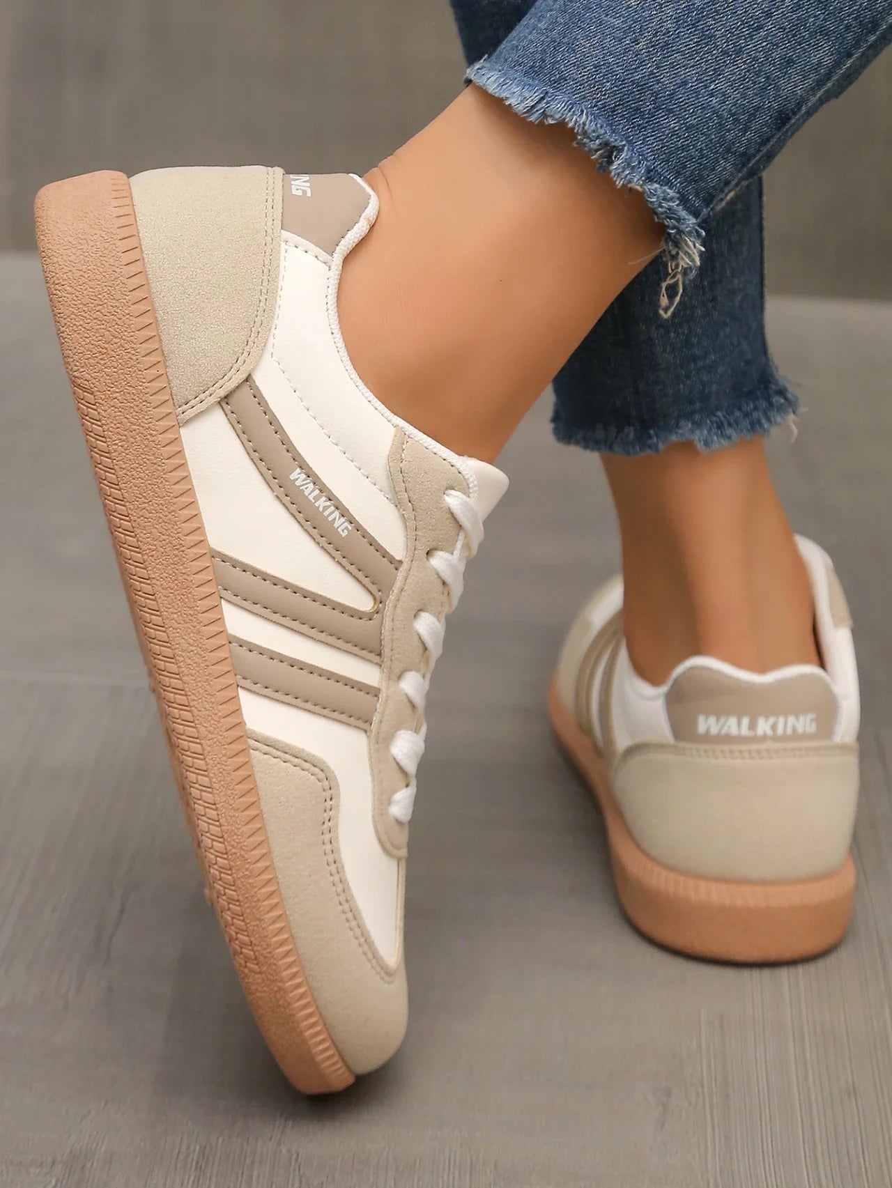 Women Sneakers 2025 Spring New Luxury Flat Loafers Comfortable Slip on Soft Female Sneakers Lightweight Outdoor Shoes for Women