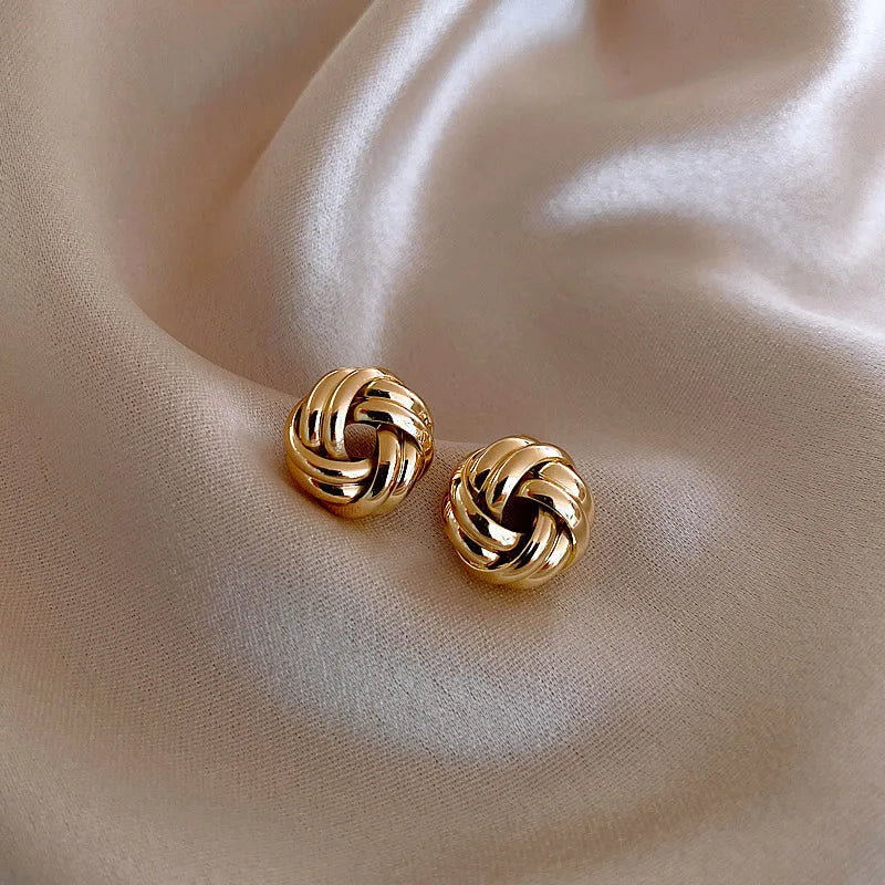 New Hiphop Punk Metal Twist Knit Knot Ball Stud Earring for Women Gold Color Female Twine Ear Jewelry Christmas Gift Brincos