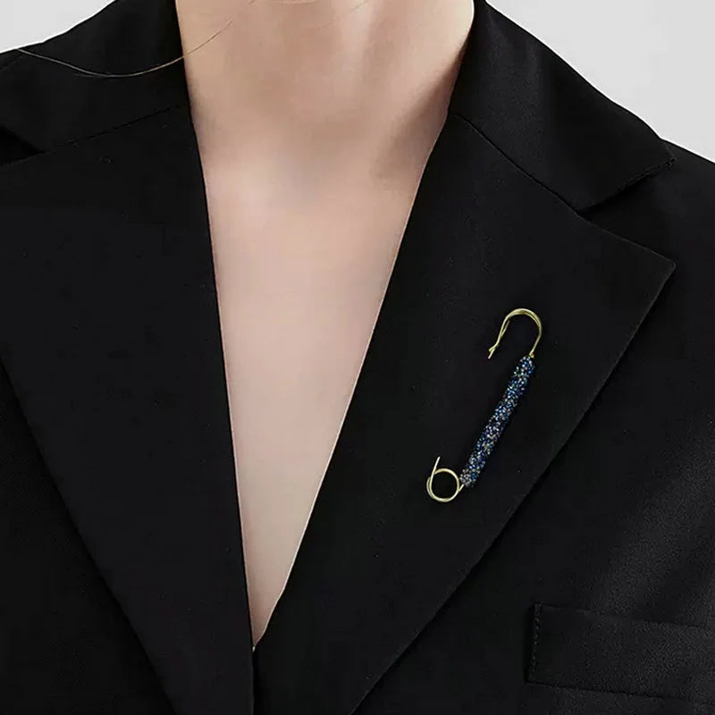 Fashion Crystal Pin Waist Buckle Fixed Strap Charm Safety Brooch Anti Fall Sweater Cardigan Clip Chain Pearls Brooches Jewelry