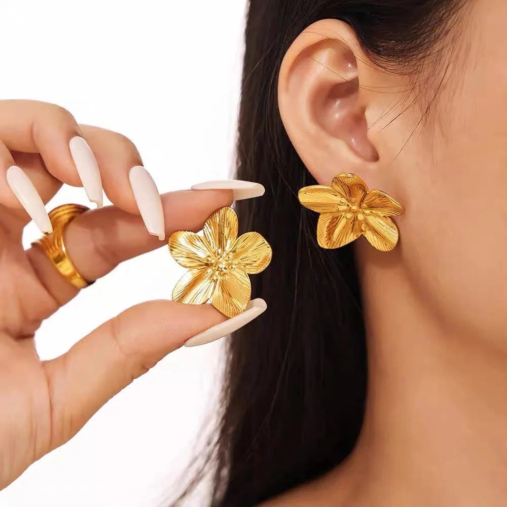 LUXUKISSKIDS 2PC Women's Fashion Trendy Stainless Steel Flower Earrings Necklace Set Gold-Plated Jewellry Party Dressing Gifts