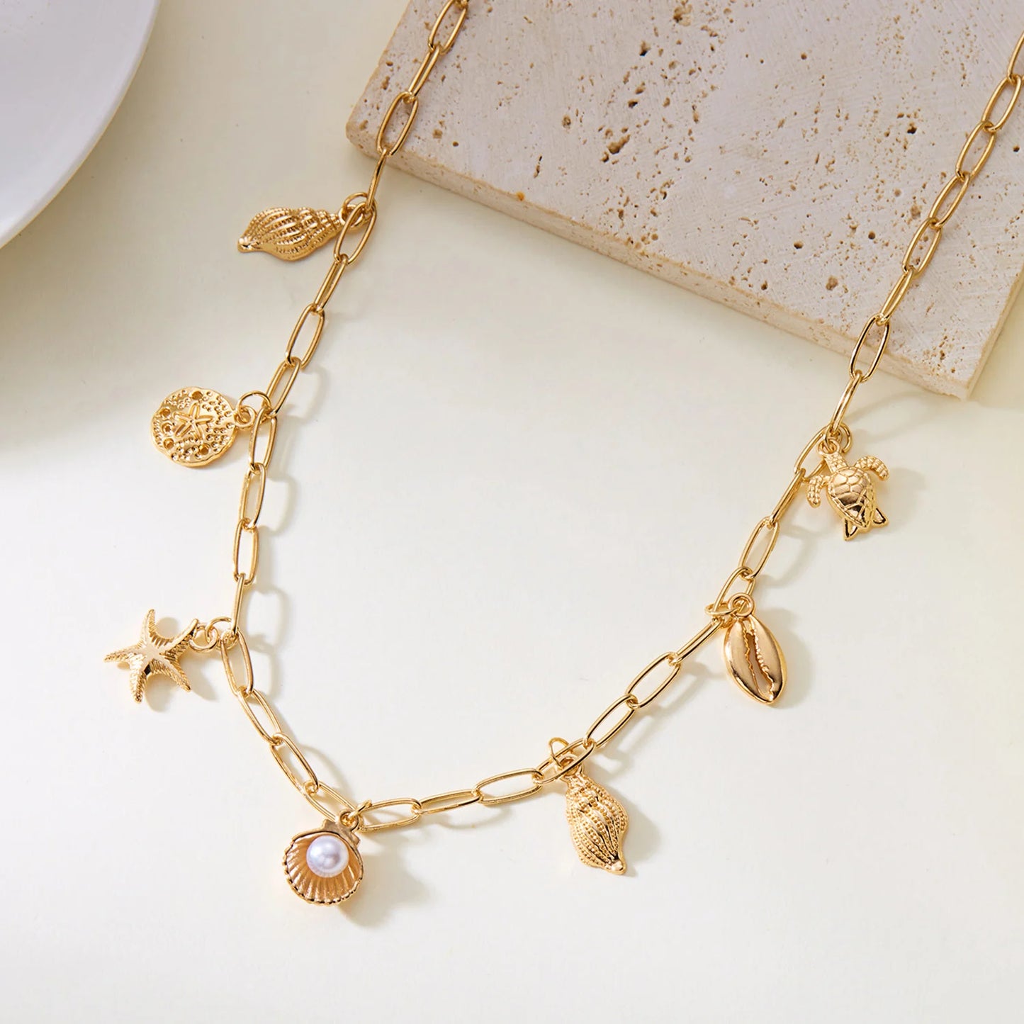 Bohemian Starfish Shell Conch Turtle Pendant Necklace for Women Imitation Pearl Charm Chain Necklace Beach Jewelry Vacation Gift