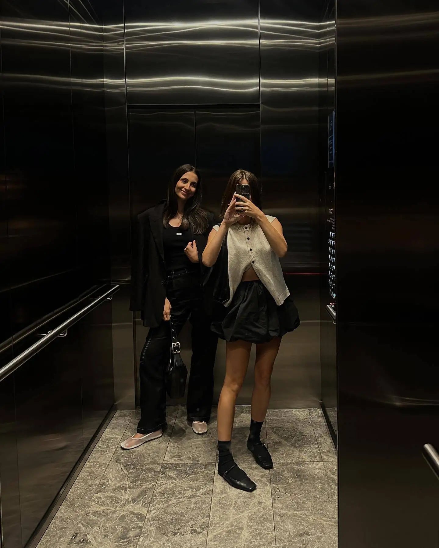 2025 Autumn Fashion Knitted Vests Top For Women Casual Single-Breasted Knitwear Cardigan Tanks Female Solid Sleeveless Sweaters