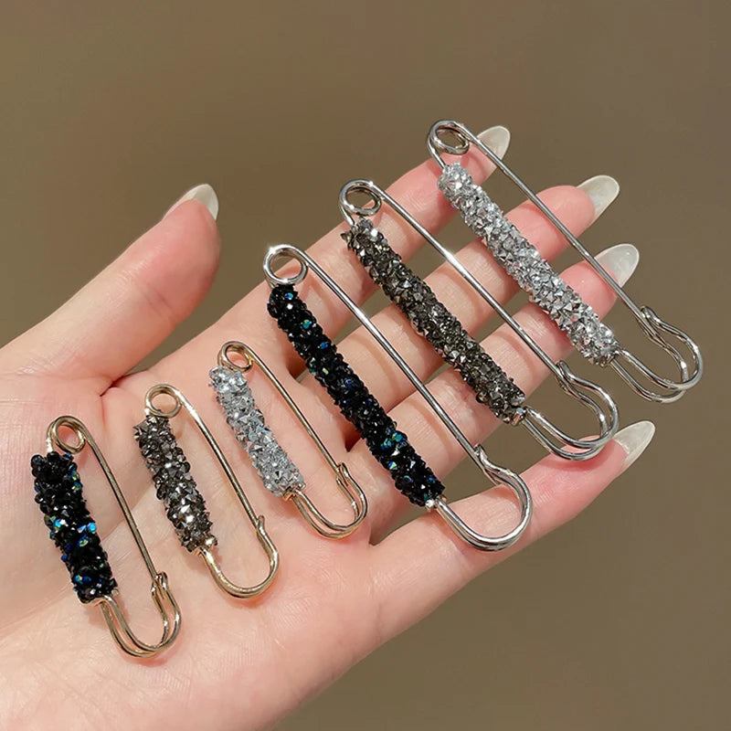 2Pcs Women's Brooch Tighten Waist Brooches for Women Skirt Pants Jeans Adjustable Waist Clip Crystal Pins Clothing Accessories