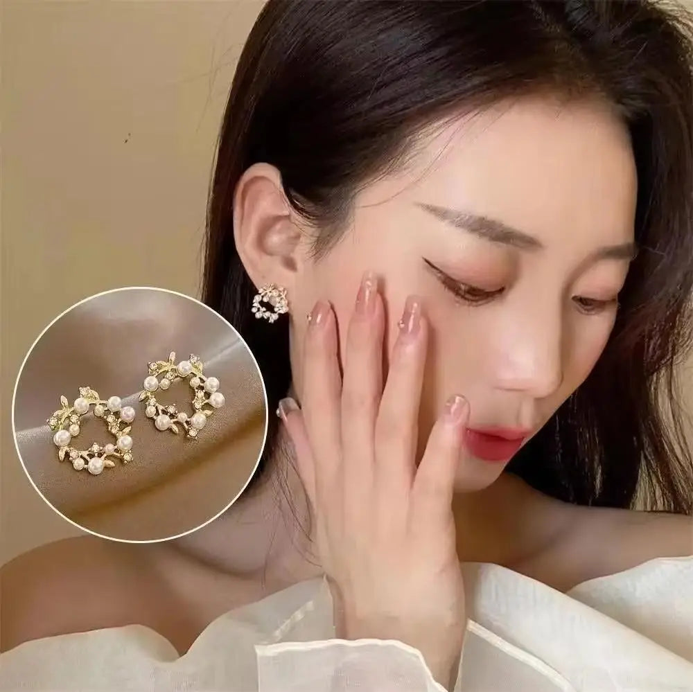925 Silver Needle Korean Fashion Crystal Heart Earrings For Women Jewelry 2025 Trending New Luxury Women's Hoop Earrings Z40