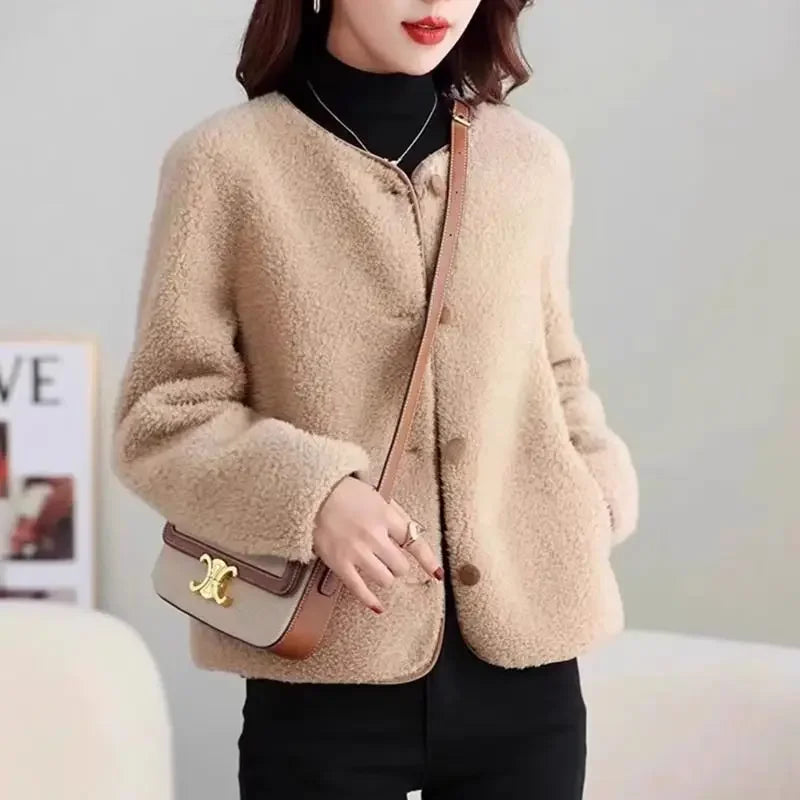 Fleeced Short Jacket for Women Korean Style New Products Demi-season Fashion 2025 Coats Woman Reviews Clothes Great Luxury Cheap