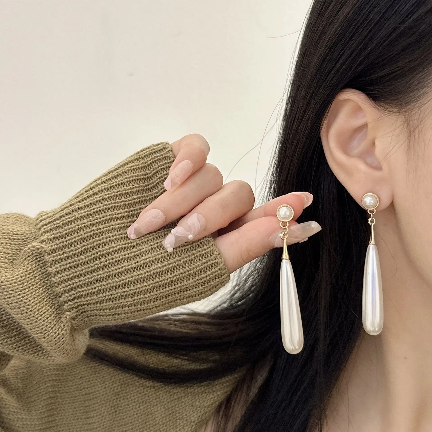 925 Silver Needle Korean Fashion Water Drop Pearl Earrings For Women Jewelry 2025 Trending New Women's Elegant Palace Earrings